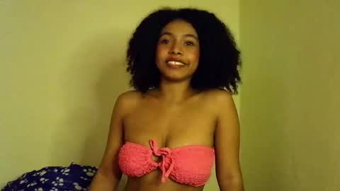 Snapshot of larita_curly chatting on 7, 4, 2026 larita_curly online show from 7, 4, 2026