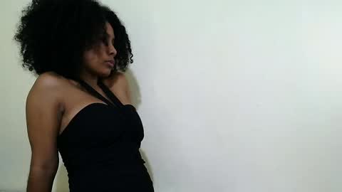 Snapshot of larita_curly chatting on 13, 4, 2026 larita_curly online show from 13, 4, 2026