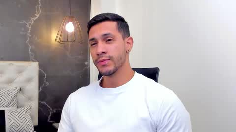 andrew online show from 17, 12, 2025