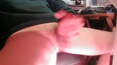 Snapshot of larrys60 chatting on 19, 12, 2025 larrys60 online show from 19, 12, 2025