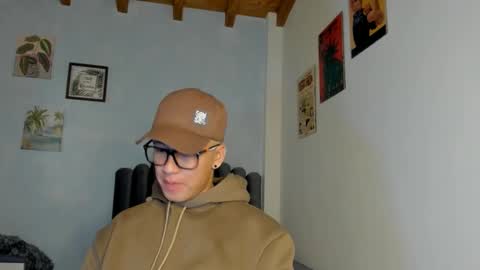 Snapshot of lass_nazar chatting on 21, 4, 2026 lass_nazar online show from 21, 4, 2026