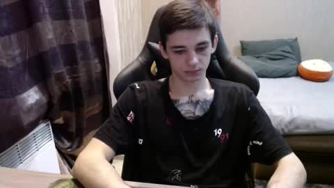 Snapshot of last_kenny chatting on 24, 10, 2025 Kenny online show from 24, 10, 2025