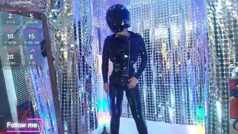 Snapshot of latex_rose_daniels chatting on 4, 11, 2025 ROSE online show from 4, 11, 2025