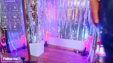 Snapshot of latex_rose_daniels chatting on 12, 11, 2025 ROSE online show from 12, 11, 2025