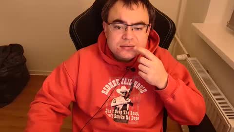 latexboy893 online show from 1, 3, 2026