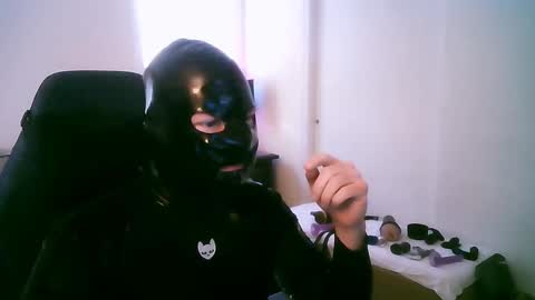 latexminheadroom online show from 9, 3, 2025