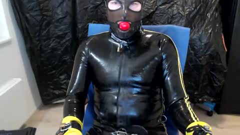 latexslaafboy online show from 10, 12, 2024