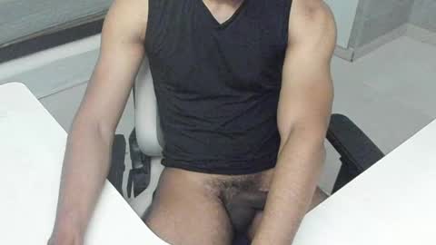 Latin boy online show from 19, 4, 2026