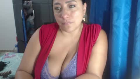latin_big_boobs online show from 24, 11, 2025