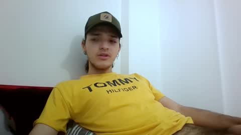 Snapshot of latin_boi6 chatting on 16, 12, 2024 Angel online show from 16, 12, 2024