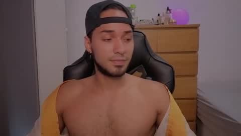 Snapshot of latin_luxury_i chatting on 12, 9, 2025 Free OF online show from 12, 9, 2025