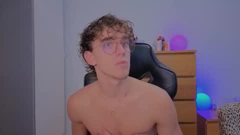 Snapshot of latin_luxury_i chatting on 4, 10, 2025 Free OF online show from 4, 10, 2025