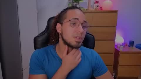 Snapshot of latin_luxury_i chatting on 28, 10, 2025 Free OF online show from 28, 10, 2025