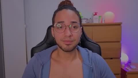 Snapshot of latin_luxury_i chatting on 12, 11, 2025 Free OF online show from 12, 11, 2025