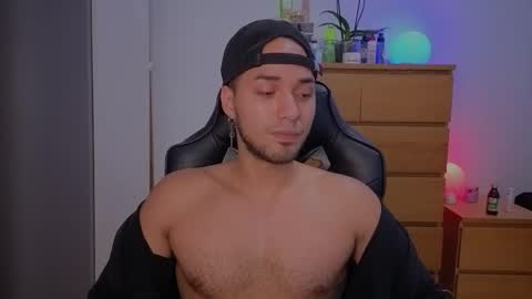 Snapshot of latin_luxury_i chatting on 4, 12, 2025 Free OF online show from 4, 12, 2025