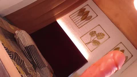 Snapshot of latina_babyyyy13 chatting on 9, 3, 2025 latina_babyyyy13 online show from 9, 3, 2025