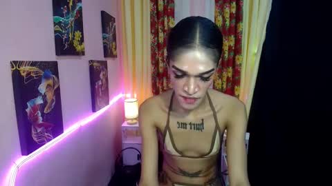 Snapshot of latina_goddes4uxxx chatting on 7, 1, 2025 ask me online show from 7, 1, 2025