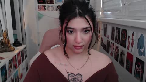 Snapshot of latina_mia chatting on 14, 12, 2024 miiiiiiaaaa online show from 14, 12, 2024