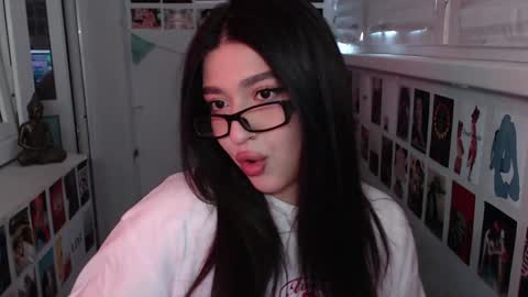 Snapshot of latina_mia chatting on 12, 1, 2025 miiiiiiaaaa online show from 12, 1, 2025