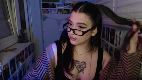Snapshot of latina_mia chatting on 7, 2, 2025 miiiiiiaaaa online show from 7, 2, 2025