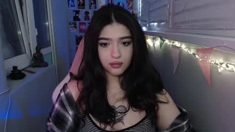 Snapshot of latina_mia chatting on 25, 2, 2025 miiiiiiaaaa online show from 25, 2, 2025