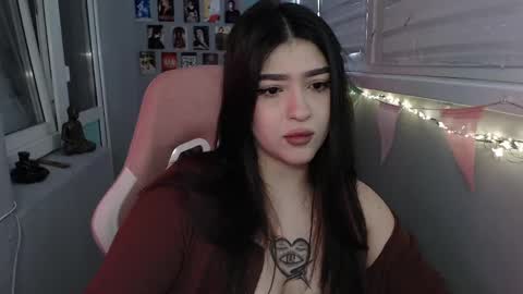 Snapshot of latina_mia chatting on 3, 3, 2025 miiiiiiaaaa online show from 3, 3, 2025