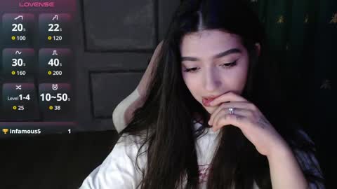miiiiiiaaaa online show from 4, 6, 2026