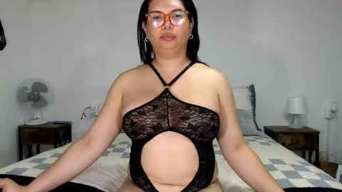 Snapshot of latinaflower_ts chatting on 9, 7, 2026 FLOR SALVAJE online show from 9, 7, 2026