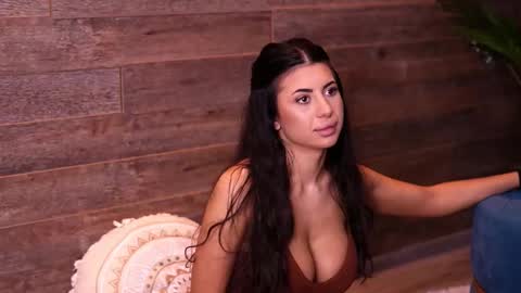 Latina online show from 28, 10, 2025