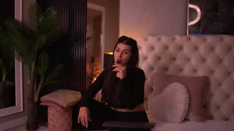 Latina online show from 14, 3, 2026