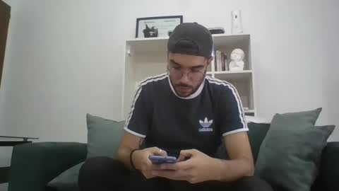 Snapshot of latinalphax chatting on 20, 4, 2026 latinalphax online show from 20, 4, 2026