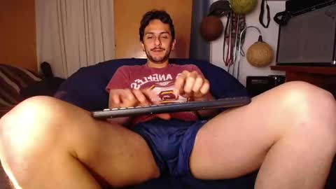 Snapshot of latincurious0 chatting on 21, 10, 2025 Juanito online show from 21, 10, 2025