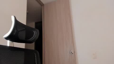 Snapshot of latinevil chatting on 24, 11, 2025 Mistress Maddie and Master Jordan online show from 24, 11, 2025