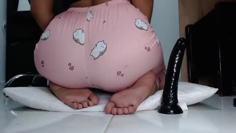 Snapshot of latinfeetqos chatting on 14, 1, 2025 Martina April online show from 14, 1, 2025