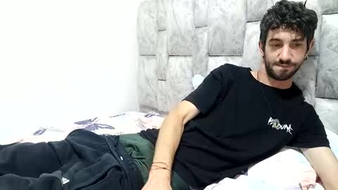 Snapshot of latinlustandfrenchkiss chatting on 5, 12, 2025 latinlustandfrenchkiss online show from 5, 12, 2025