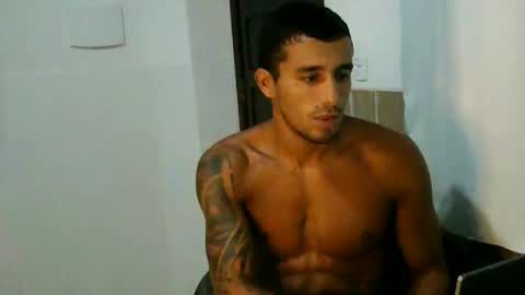 Snapshot of latinmarian chatting on 7, 4, 2026 latinmarian online show from 7, 4, 2026