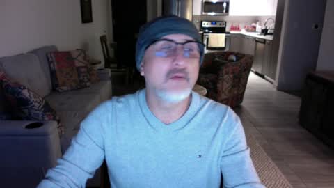 QS - INDEPENDENT MODEL online show from 21, 12, 2024