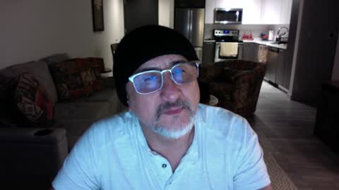 QS - INDEPENDENT MODEL online show from 2, 2, 2025