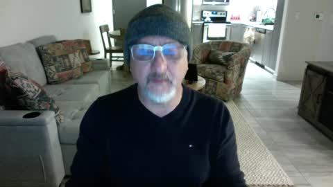 QS - INDEPENDENT MODEL online show from 15, 2, 2025