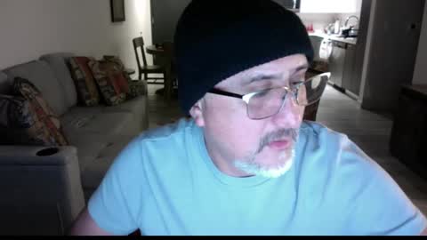 QS - INDEPENDENT MODEL online show from 26, 2, 2025