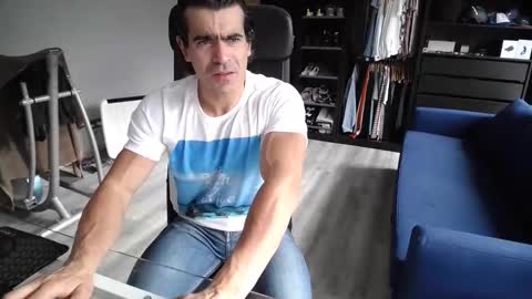 sam online show from 11, 11, 2025