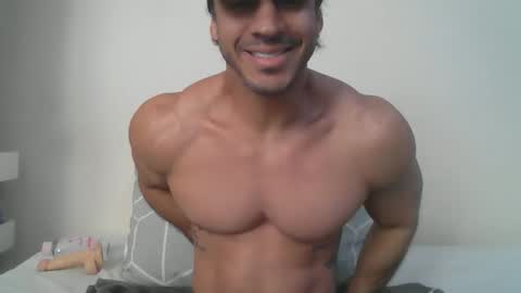 Snapshot of latino_rodri chatting on 7, 5, 2026 latino_rodri online show from 7, 5, 2026