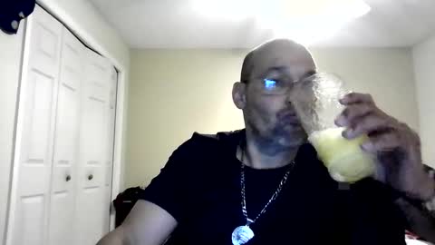 Snapshot of latinoinfla chatting on 2, 5, 2026 latinoinfla online show from 2, 5, 2026