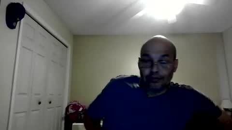 Snapshot of latinoinfla chatting on 10, 5, 2026 latinoinfla online show from 10, 5, 2026