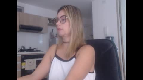 Snapshot of latinpaprika chatting on 20, 2, 2025 latinpaprika online show from 20, 2, 2025