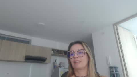 Snapshot of latinpaprika chatting on 21, 2, 2025 latinpaprika online show from 21, 2, 2025