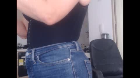 Snapshot of latinpaprika chatting on 5, 3, 2025 latinpaprika online show from 5, 3, 2025