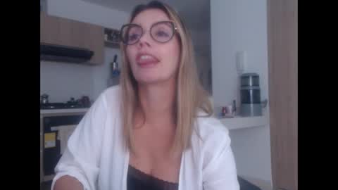 Snapshot of latinpaprika chatting on 11, 3, 2025 latinpaprika online show from 11, 3, 2025