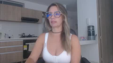 Snapshot of latinpaprika chatting on 5, 12, 2025 latinpaprika online show from 5, 12, 2025