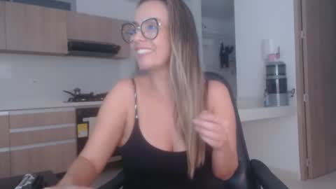 Snapshot of latinpaprika chatting on 24, 2, 2026 latinpaprika online show from 24, 2, 2026